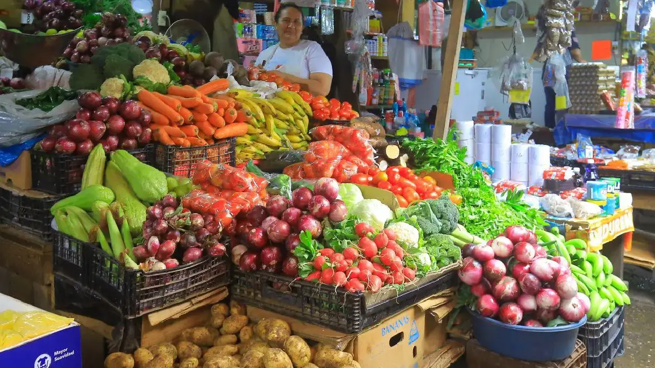 Puesto de venta de frutas y verduras
