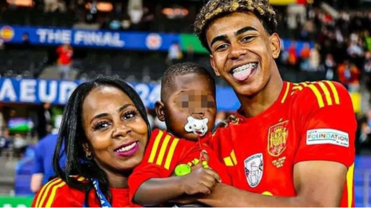 El hermano de Lamine Yamal es del mismo padre