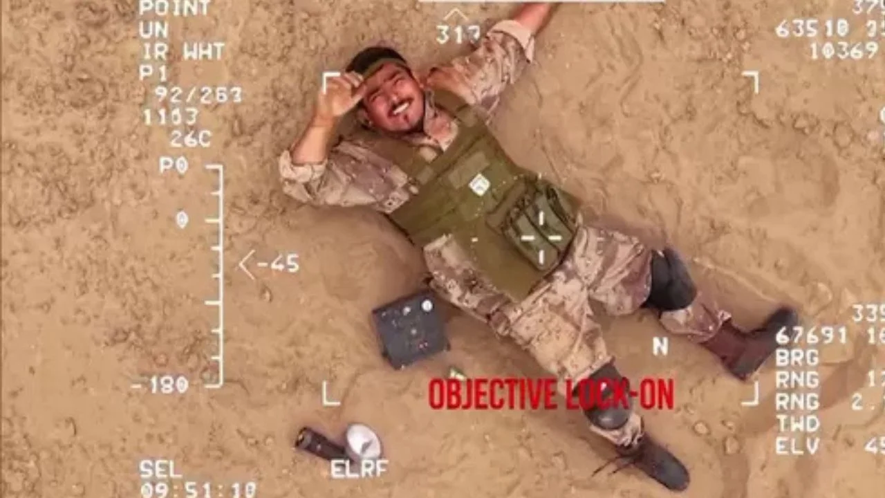 Joel Gonzáles previo a su muerte en la guerra en Al Fondo Hay Sitio.