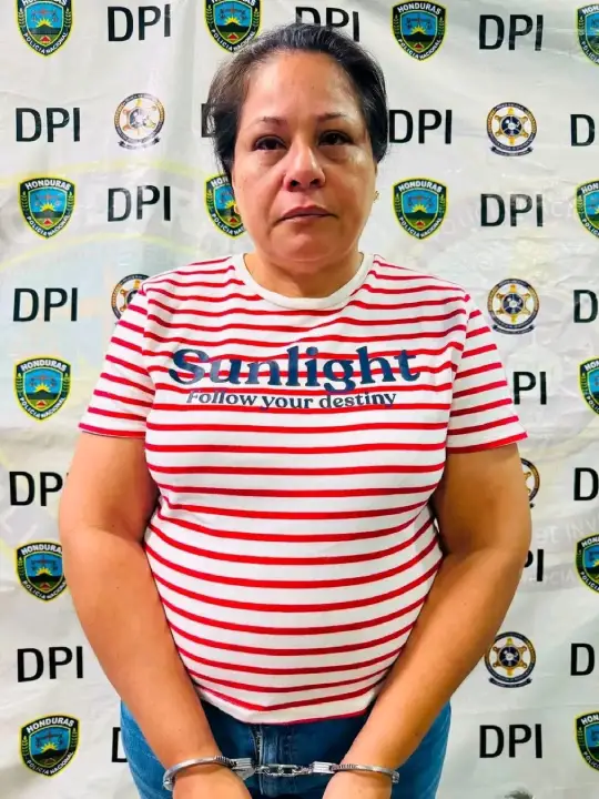 Maestra detenida por la DPI