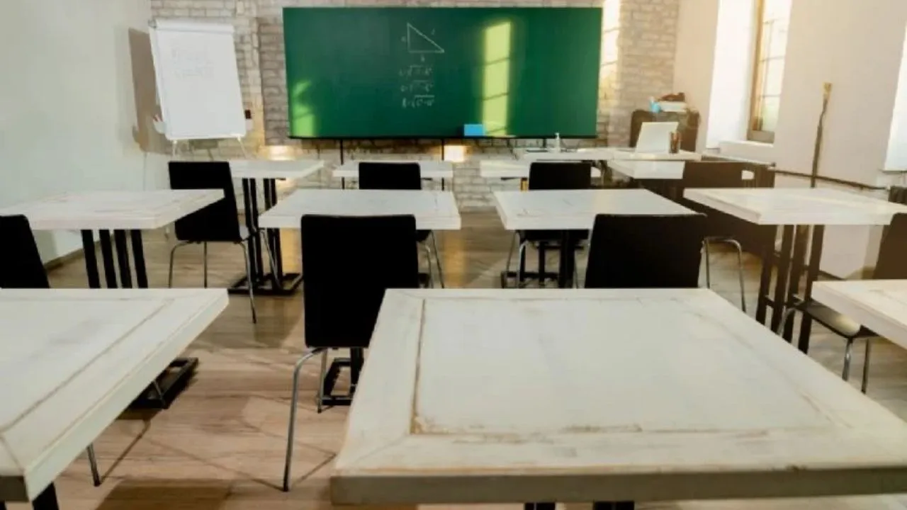 Adolescente dispara contra compañera dentro de una escuela Imagen de Adolescente dispara contra compañera dentro de una escuela