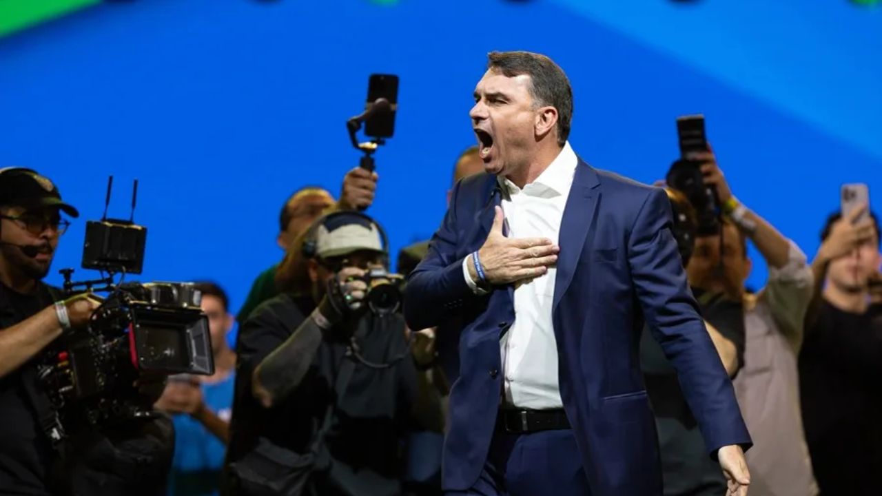 Imagen de Flávio Bolsonaro es el candidato presidencial del Partido Liberal en Brasil