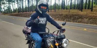 Imagen de Creador hondureño denuncia robo de su moto 'La Panterita' en Tegucigalpa