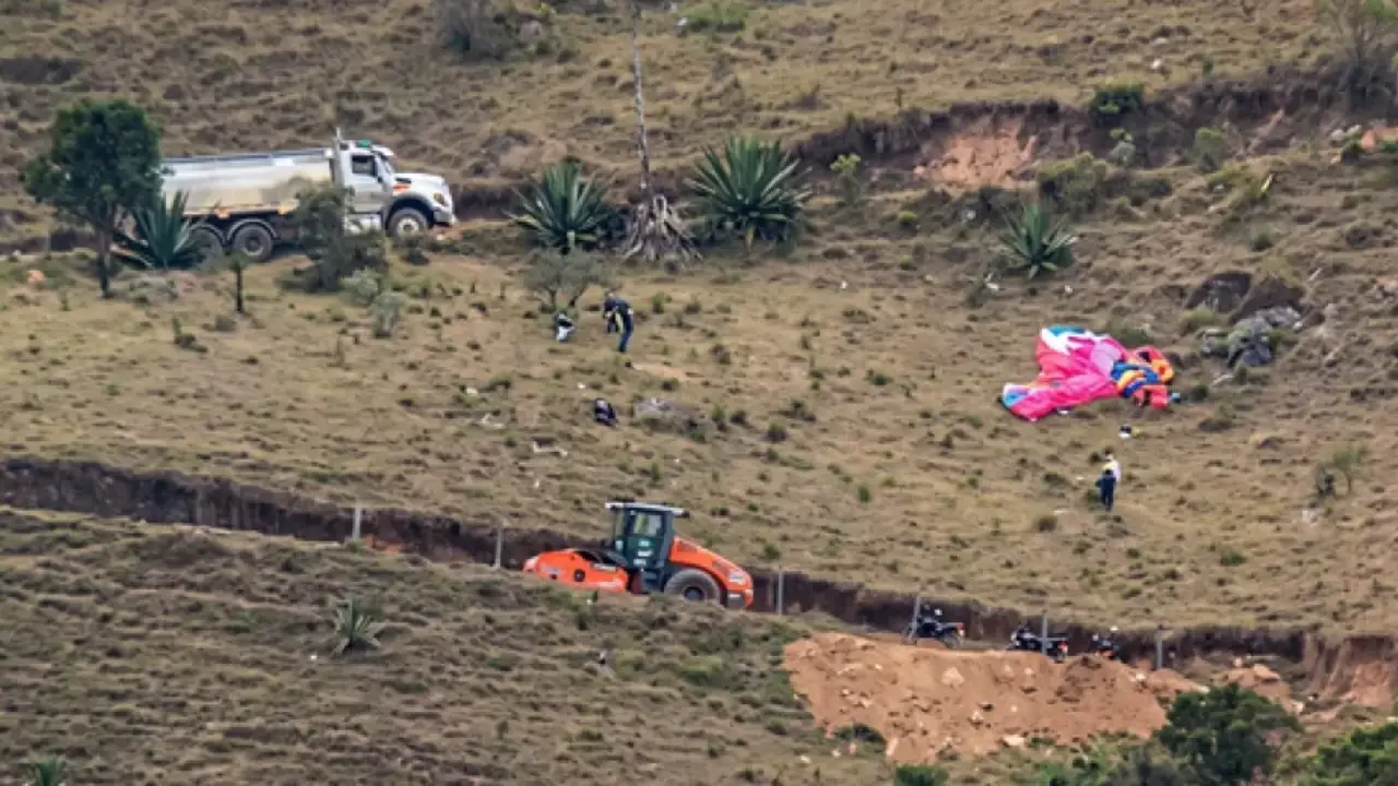 Video| Tragedia en parapente: mujer e instructor mueren durante vuelo Imagen de Video| Tragedia en parapente: mujer e instructor mueren durante vuelo