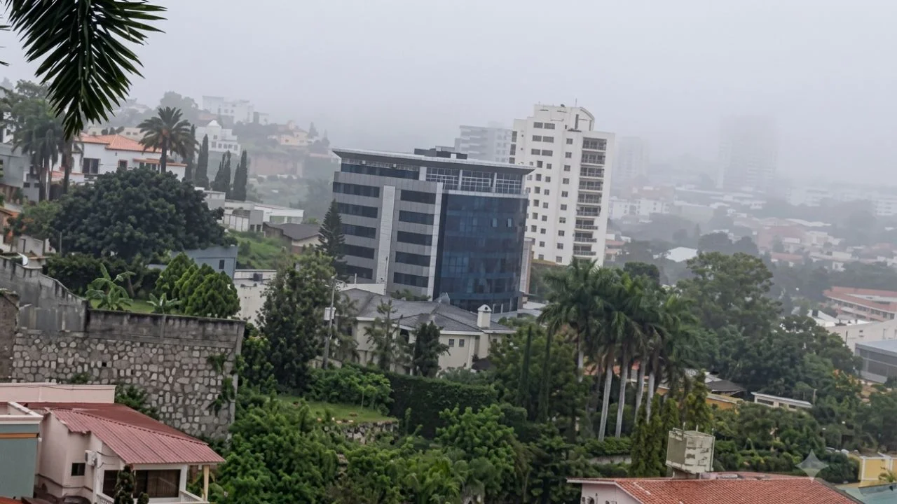 Lluvias por onda tropical seguirán este lunes en estas zonas de Honduras: Cenaos Imagen de Lluvias por onda tropical seguirán este lunes en estas zonas de Honduras: Cenaos