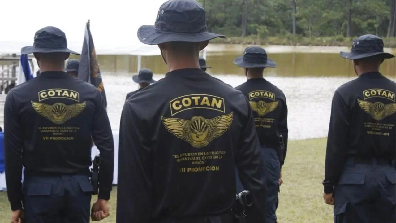 Los 20 policías entrenados para romper las rutas de la droga Imagen de Los 20 policías entrenados para romper las rutas de la droga