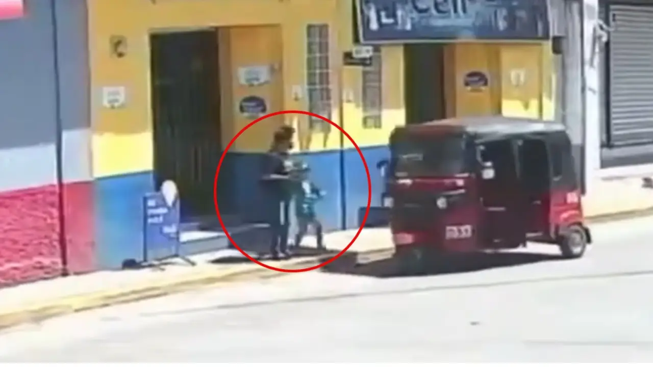 Cámara registra momento en que raptan a niña de cinco años en Santa Bárbara Imagen de Cámara registra momento en que raptan a niña de cinco años en Santa Bárbara