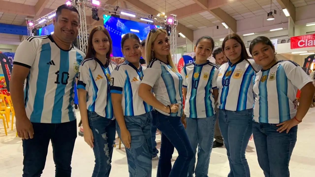 Imagen Principal de Nota: Sport Fan Fest y Coliseo Virtual listos para la gran final del Mundial