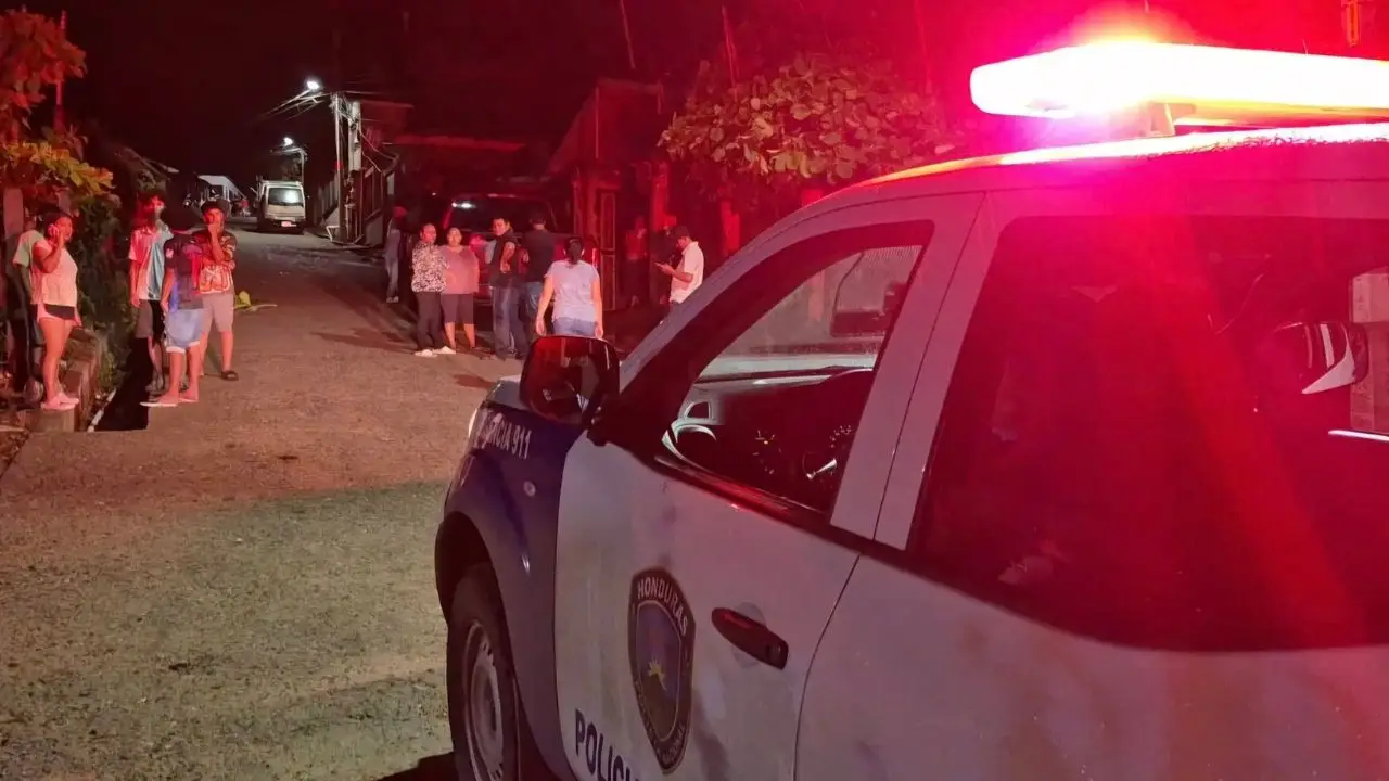 Hombres encapuchados le quitan la vida a dos jóvenes en Puerto Cortés Imagen de Hombres encapuchados le quitan la vida a dos jóvenes en Puerto Cortés