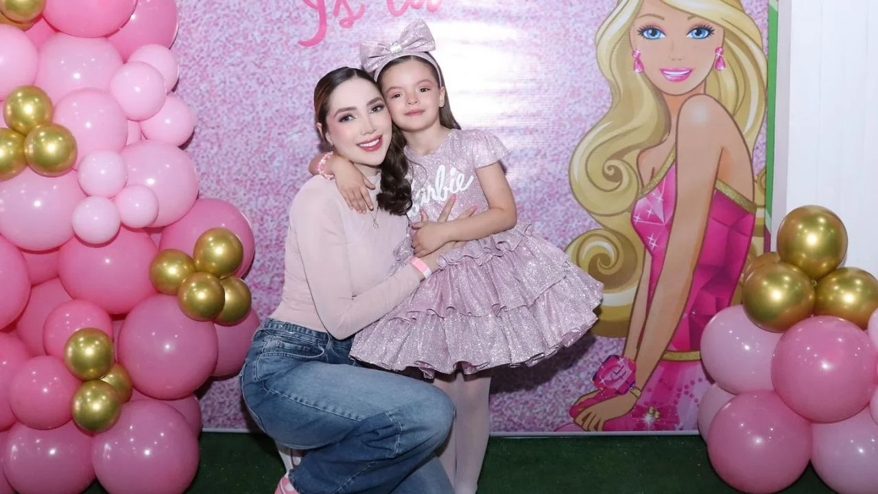 Adriana García junto a su hija Gabriela.