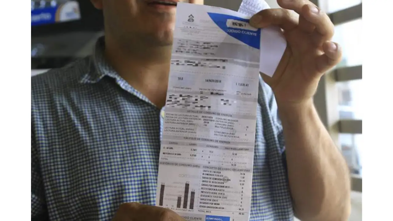 Recibo de consumo de energía eléctrica.