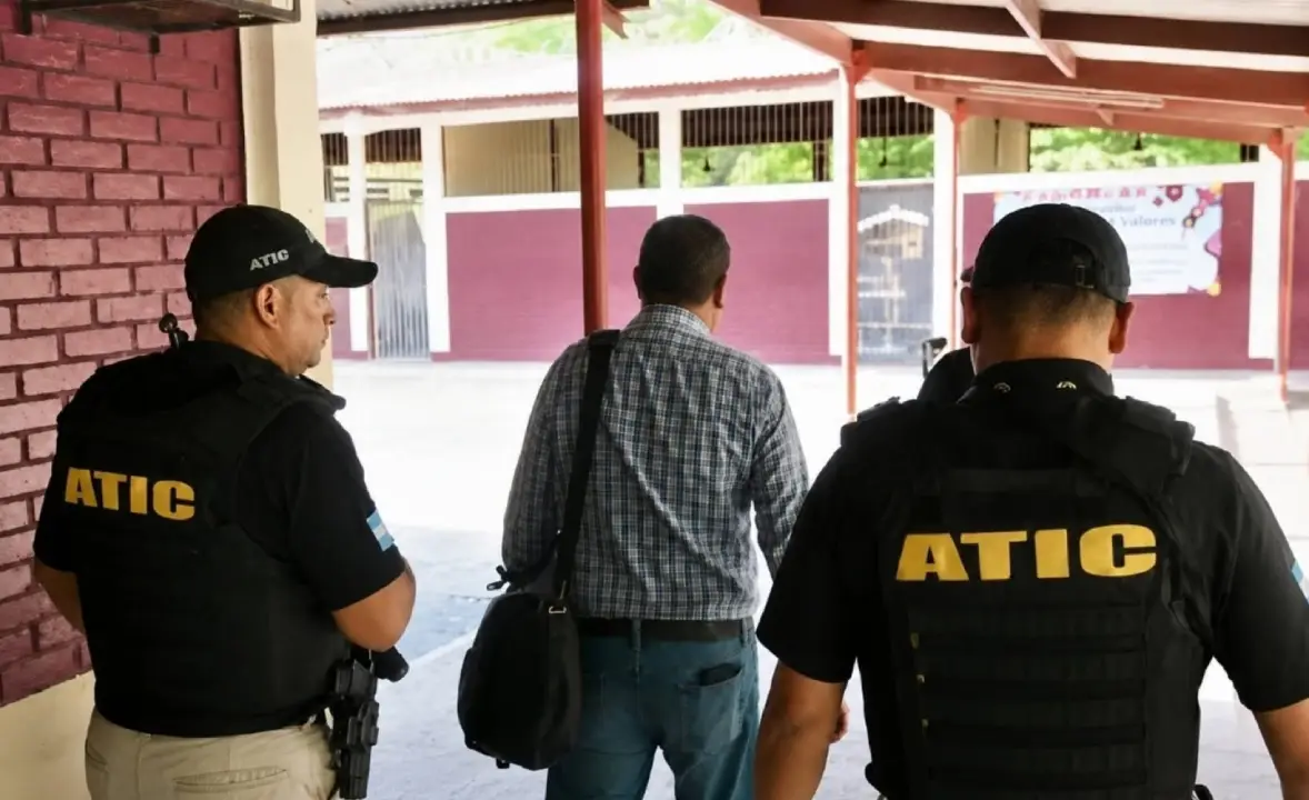 madre de docente pide justicia JTR