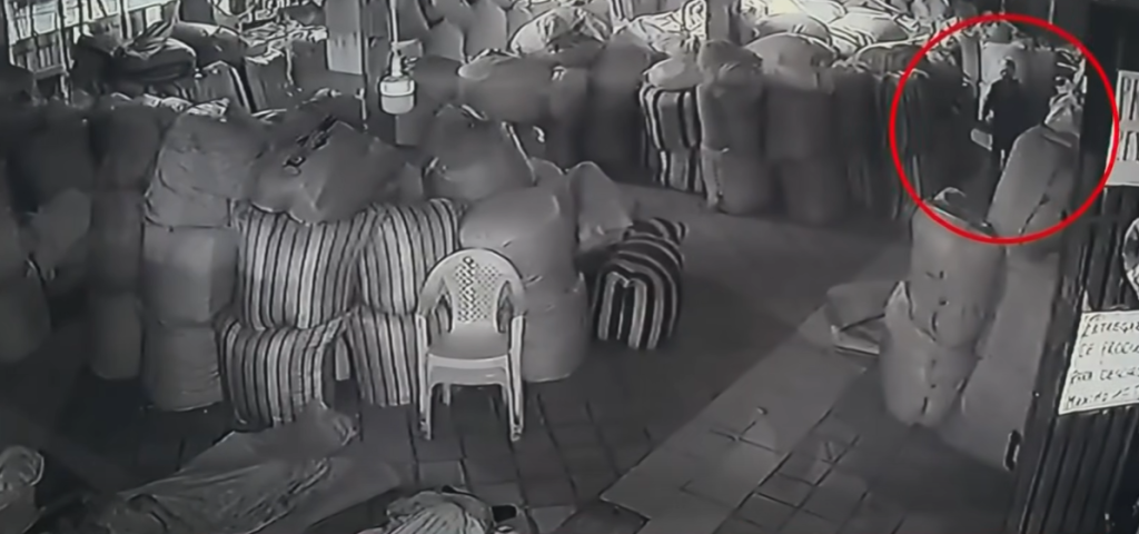 fantasma circulo rojo