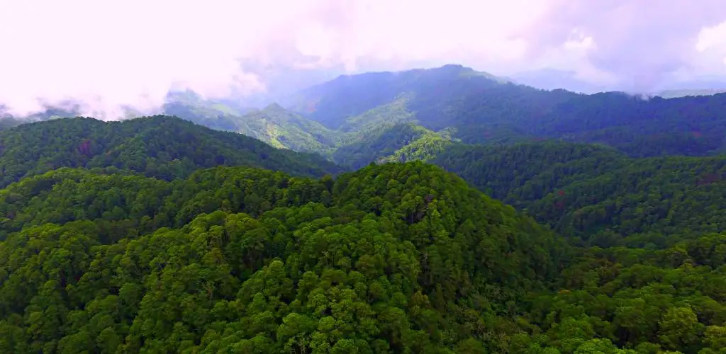 montañas nubes