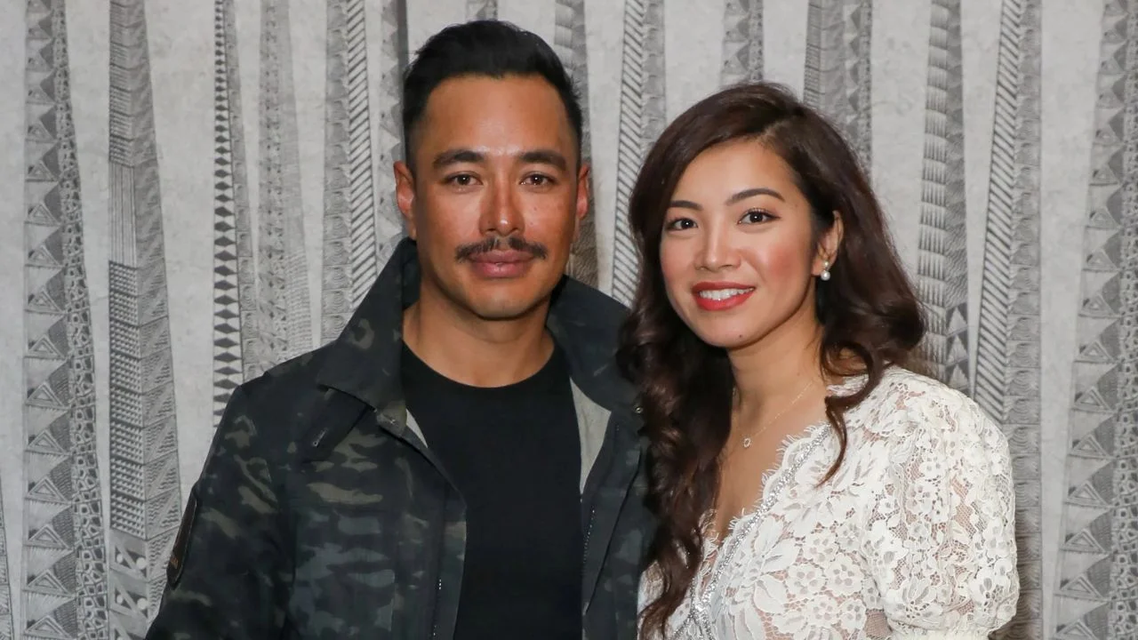Nirmal Purja junto a su esposa Suchi Purja.
