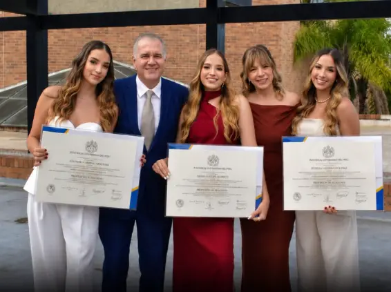 Foto de la familia Saavedra Caicedo, víctima del terremoto en Colombia 