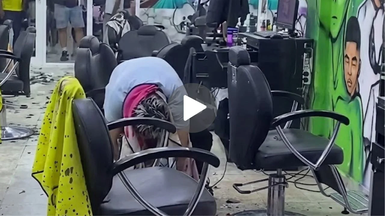 May en la barbería