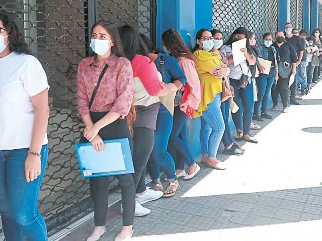 personas fila