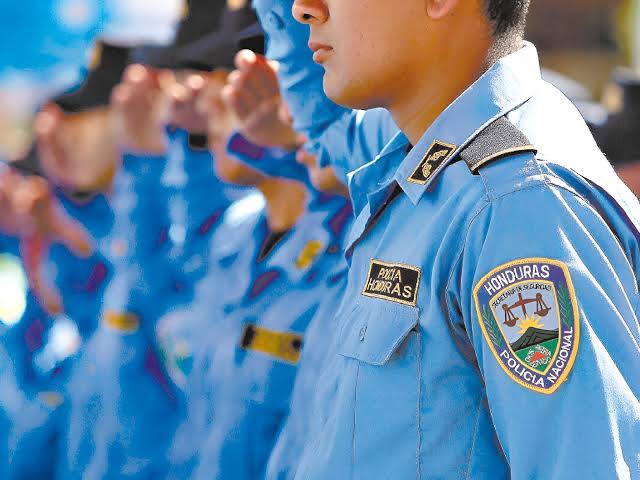 policía escudo
