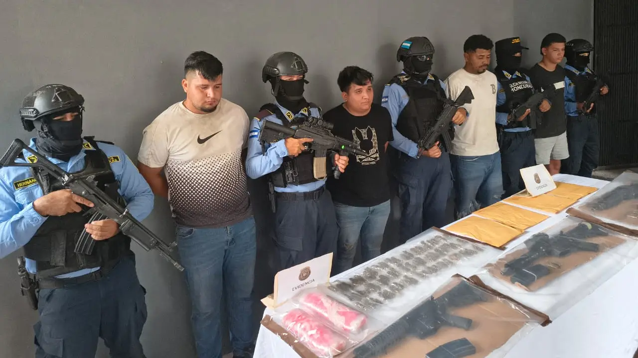 Miembros de banda Los Arqueta