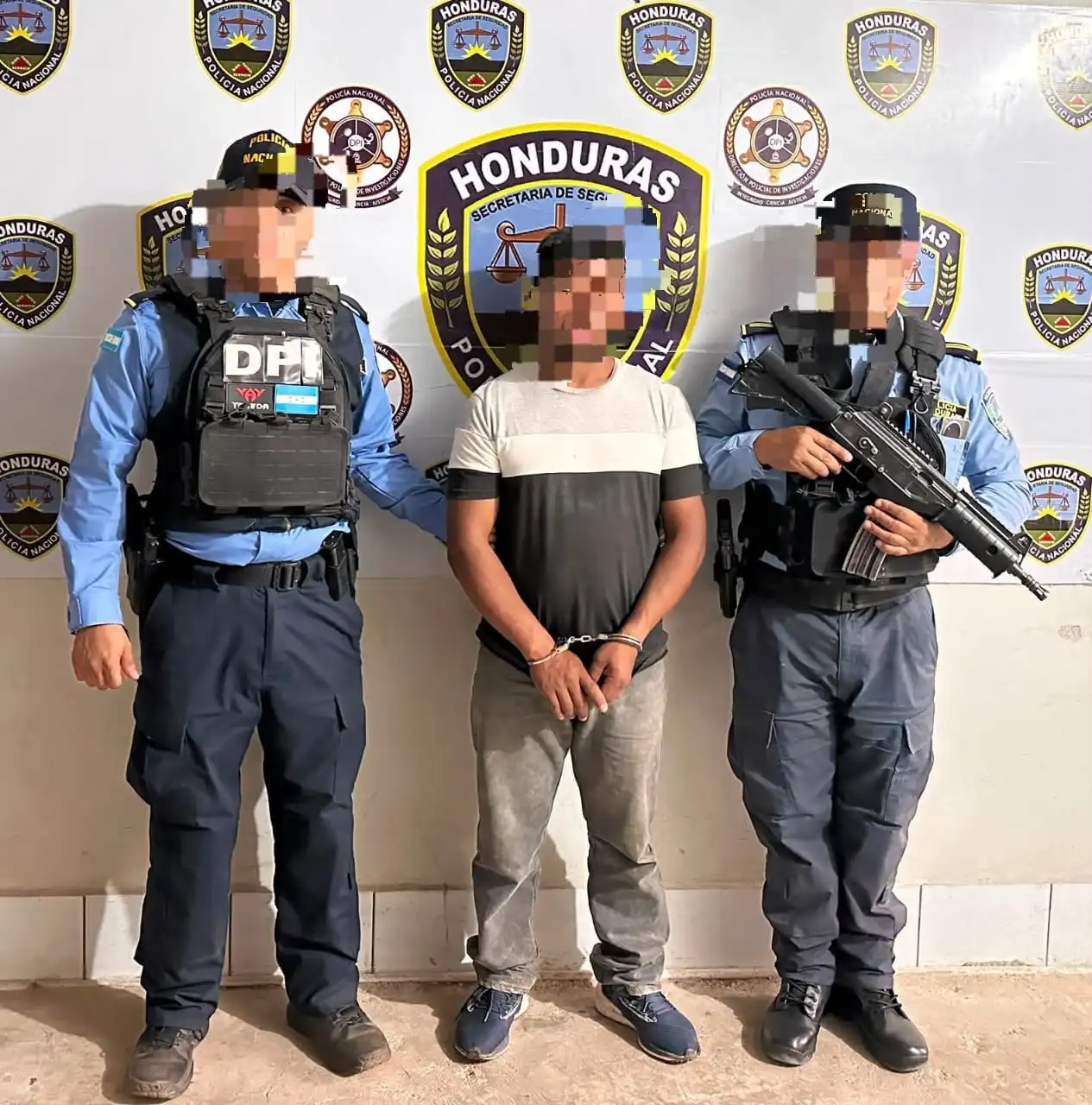 Policía