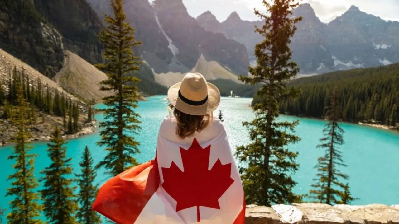 Canadá ofrece permiso que permite a extranjeros trabajar hasta un año Imagen de Canadá ofrece permiso que permite a extranjeros trabajar hasta un año