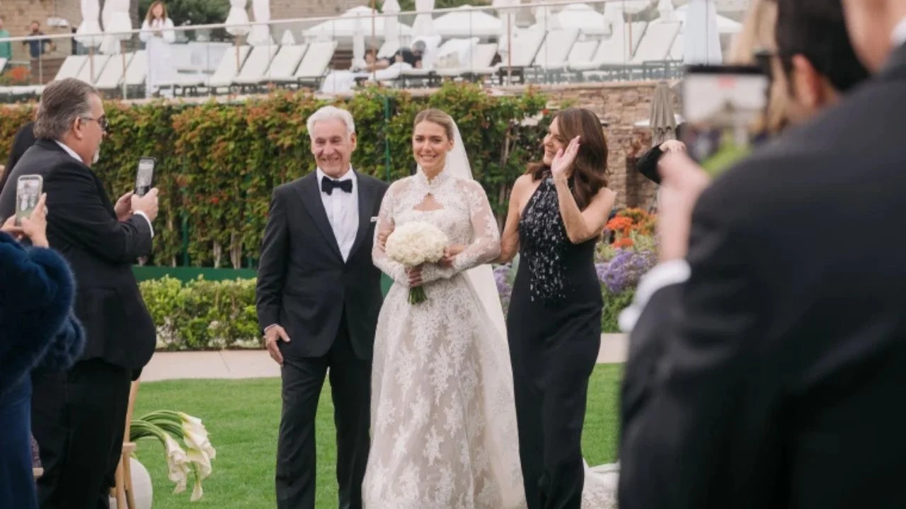 Cori Toll viral wedding video: Clip que muestra a unos padres robando cámara Imagen de Cori Toll viral wedding video: Clip que muestra a unos padres robando cámara