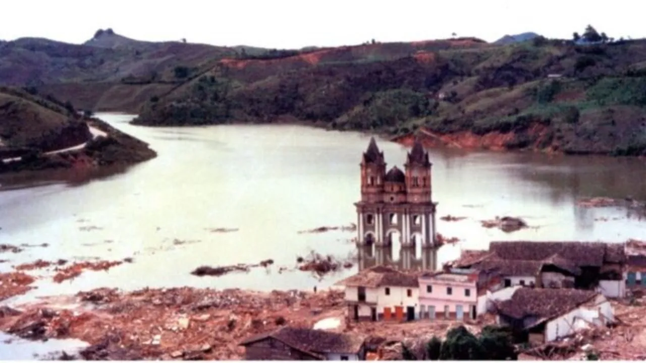 El pueblo que desapareció bajo el agua y ahora esconde esta historia Imagen de El pueblo que desapareció bajo el agua y ahora esconde esta historia