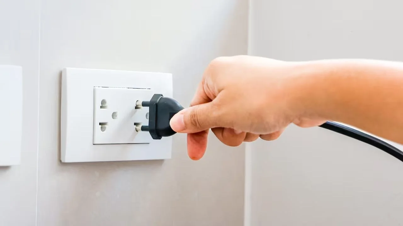 Por esta razón no debería desenchufar sus electrodomésticos al usarlos Imagen de Por esta razón no debería desenchufar sus electrodomésticos al usarlos