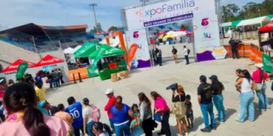 Imagen de Familias disfrutan de ExpoFamilia en el Chochi Sosa este domingo