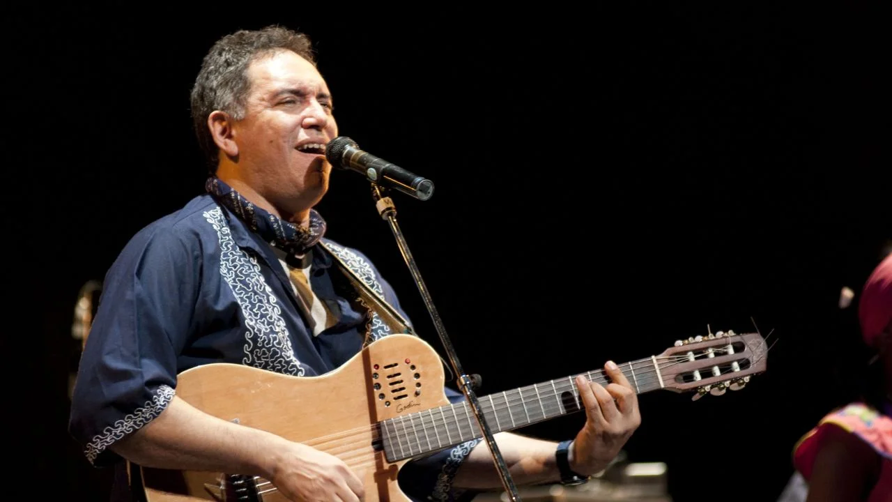 Imagen de A diez años de la muerte del trovador que enseñó a cantar al Caribe