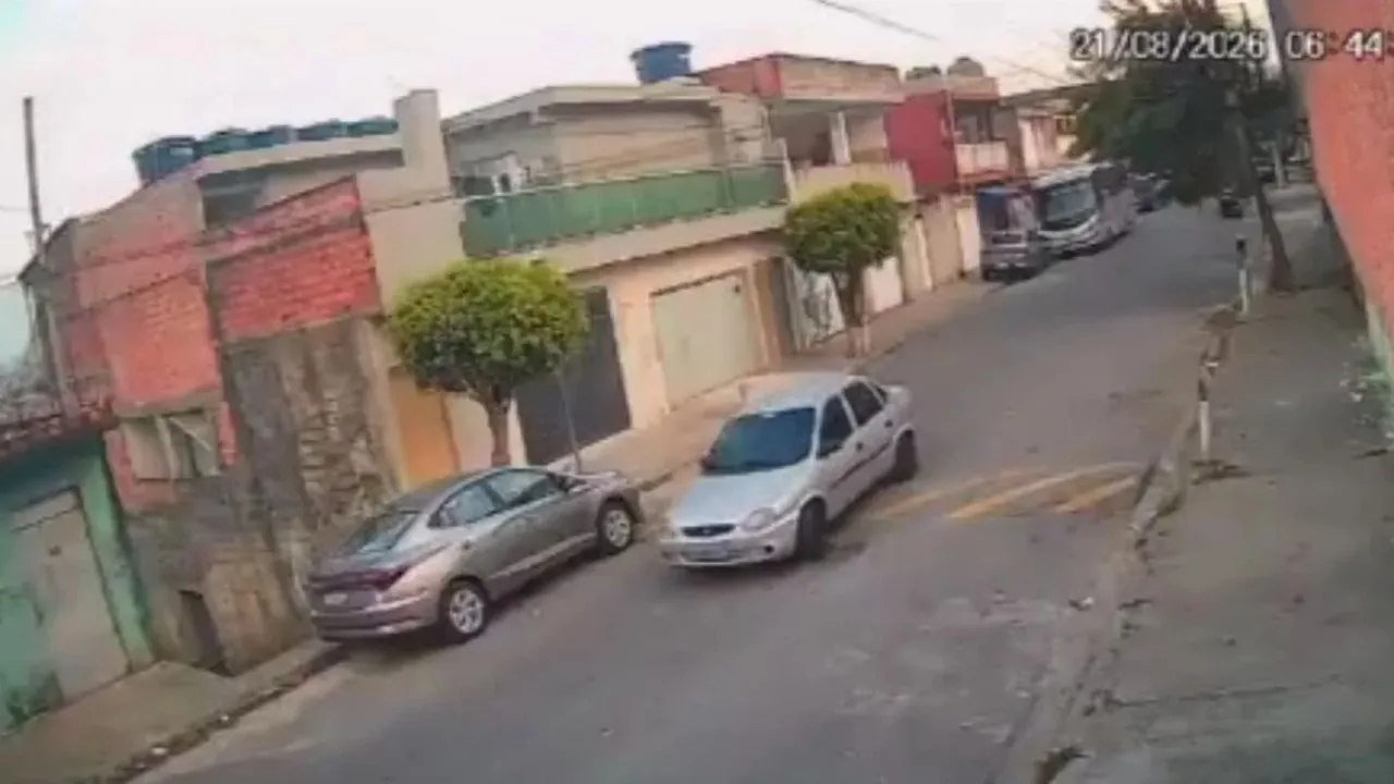 Conductor atropelló a dos ladrones tras ser víctima de un asalto Imagen de Conductor atropelló a dos ladrones tras ser víctima de un asalto