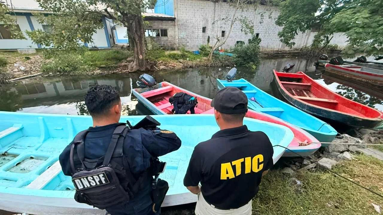 Lanchas, caletas y cocaína: lo que buscan tras el golpe a 'Los Coleman' Imagen de Lanchas, caletas y cocaína: lo que buscan tras el golpe a 'Los Coleman'