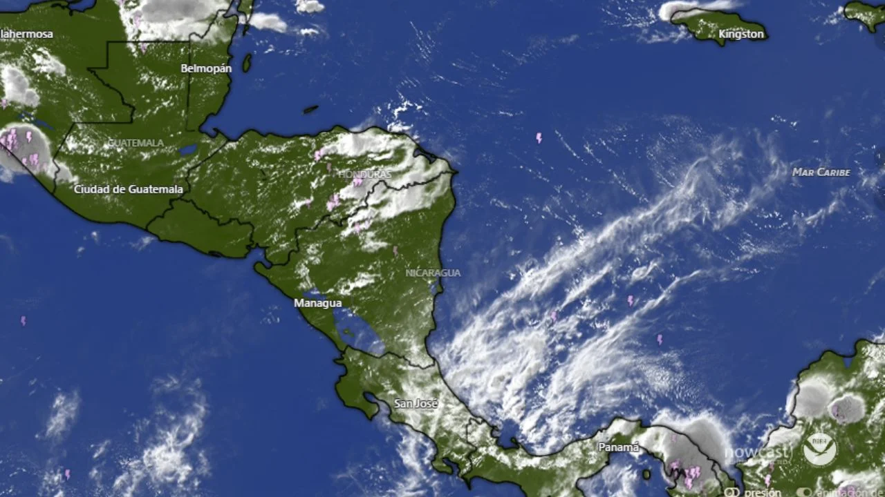 ¿Serán huracanes? Monitorean ondas tropicales en el Atlántico ¿Lloverá en Honduras? Imagen de ¿Serán huracanes? Monitorean ondas tropicales en el Atlántico ¿Lloverá en Honduras?