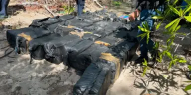 Imagen de Incautan otros 900 kilos de ‘coca’ en manglares de Honduras y suma 1.5 toneladas