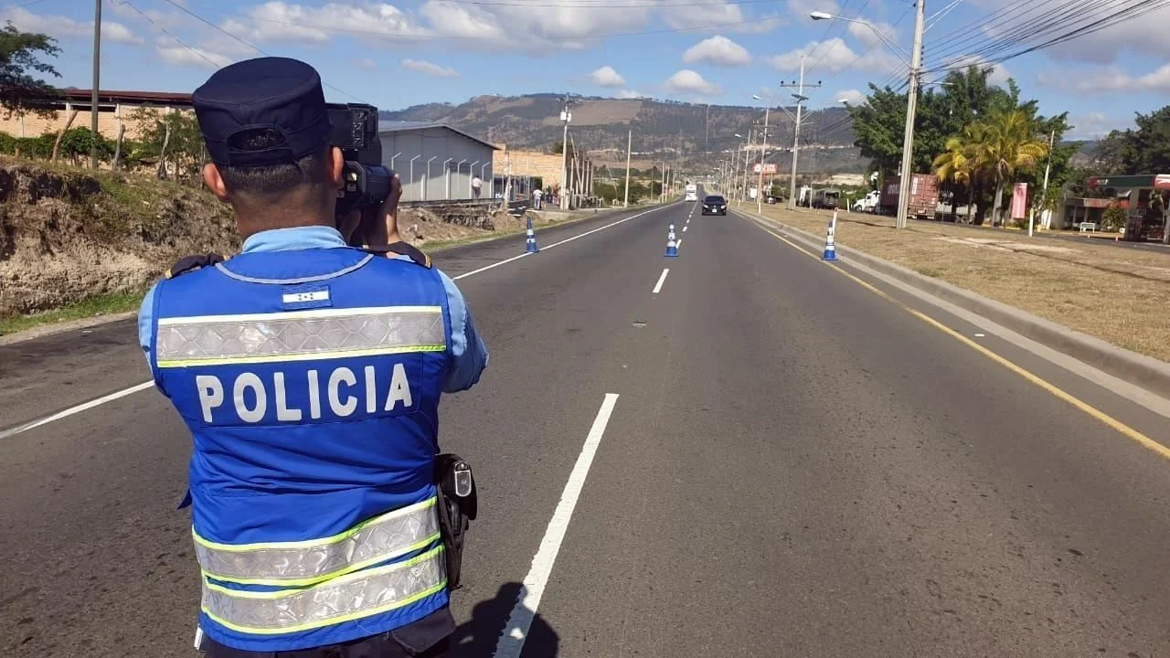 Imagen de DNVT prevé subir multas y reducir límites de velocidad a los 'manudos'