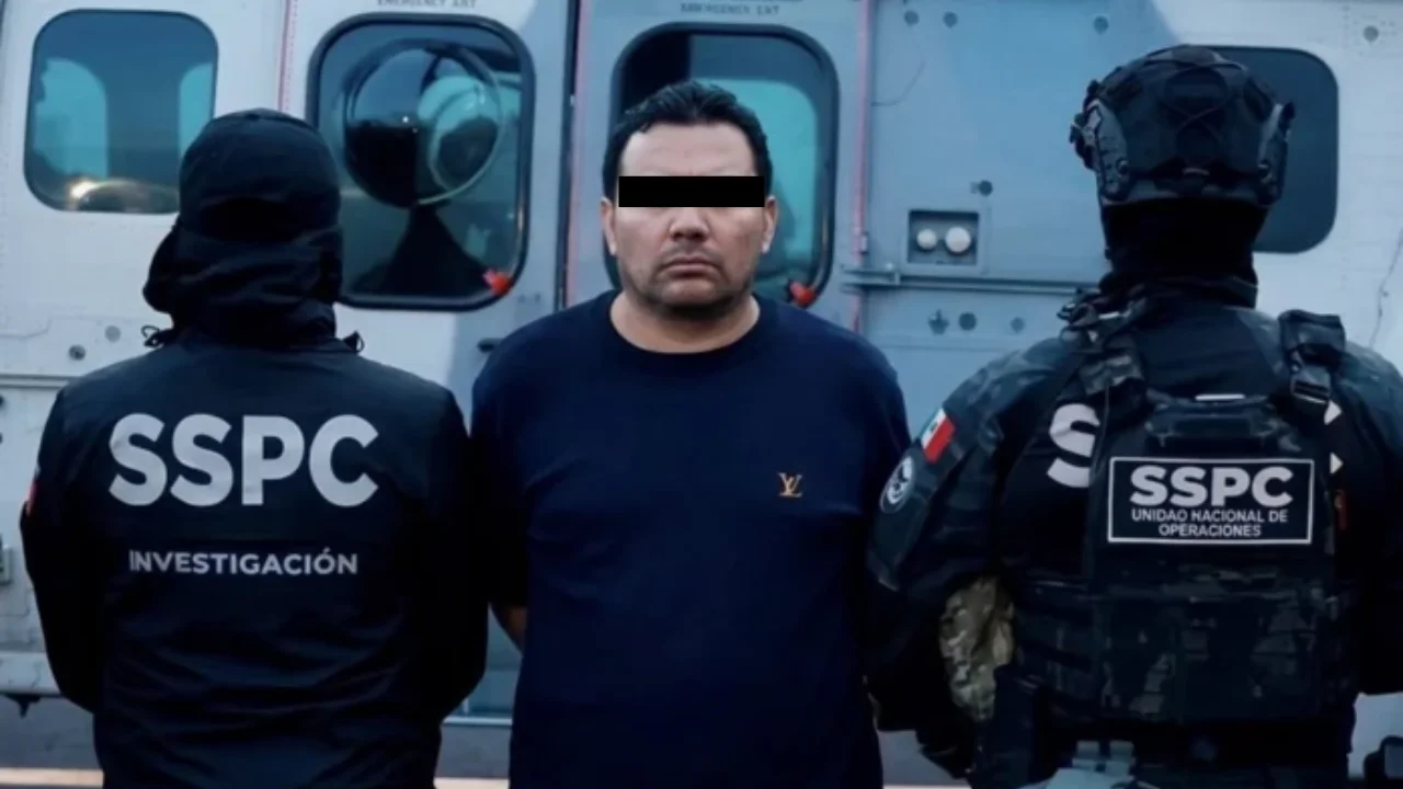¿Quién es el 'R1' en México? Detenido por la muerte de Manzo y Valeria Márquez Imagen de ¿Quién es el 'R1' en México? Detenido por la muerte de Manzo y Valeria Márquez