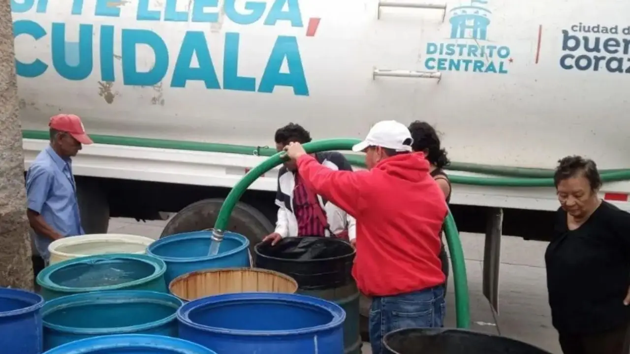 UMAPS habilita tres puntos de abastecimiento ante escasez de agua en la capital Imagen de UMAPS habilita tres puntos de abastecimiento ante escasez de agua en la capital
