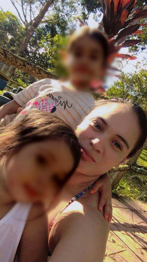 Blanca Melissa Morales Torres y sus hijas