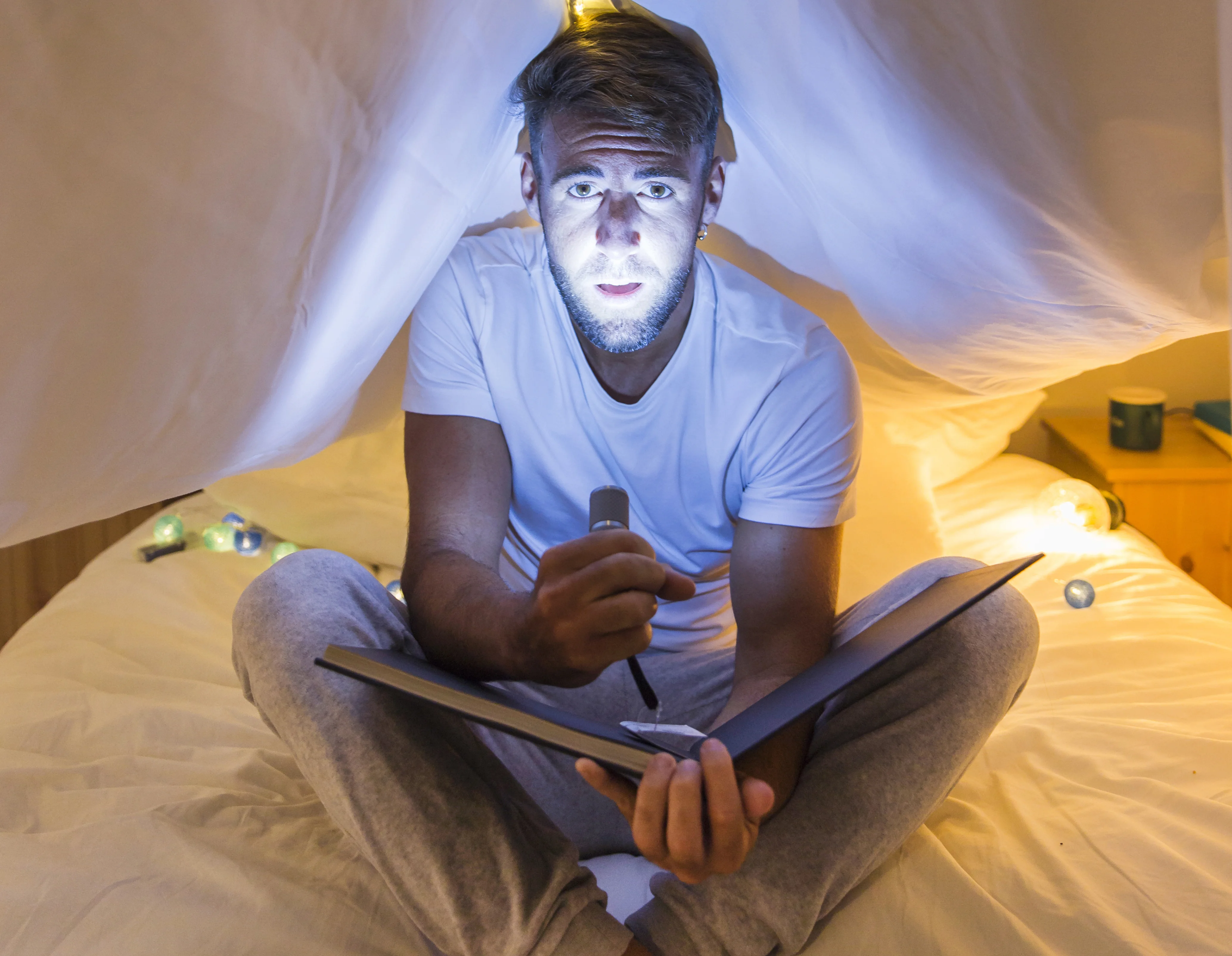 Hombre con luz
