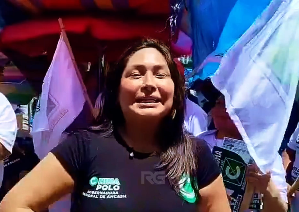 Momentos segundos antes de que matan a la periodista y candidata electoral La China Polo en Perú