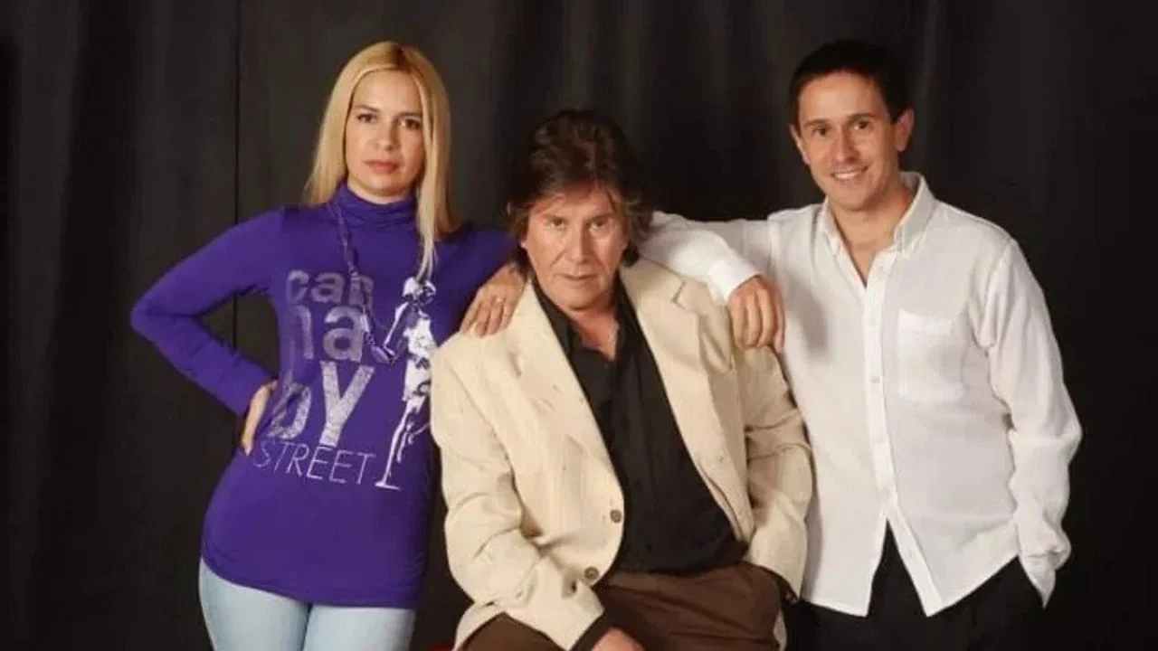 Beto Orlando junto a sus hijos, Belén y Sebastián.