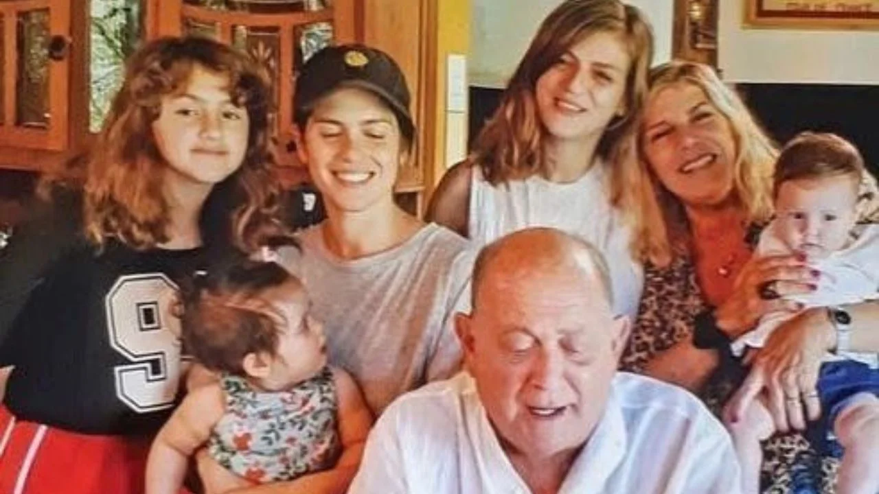 Samuel Chiche Gelblung y su familia.