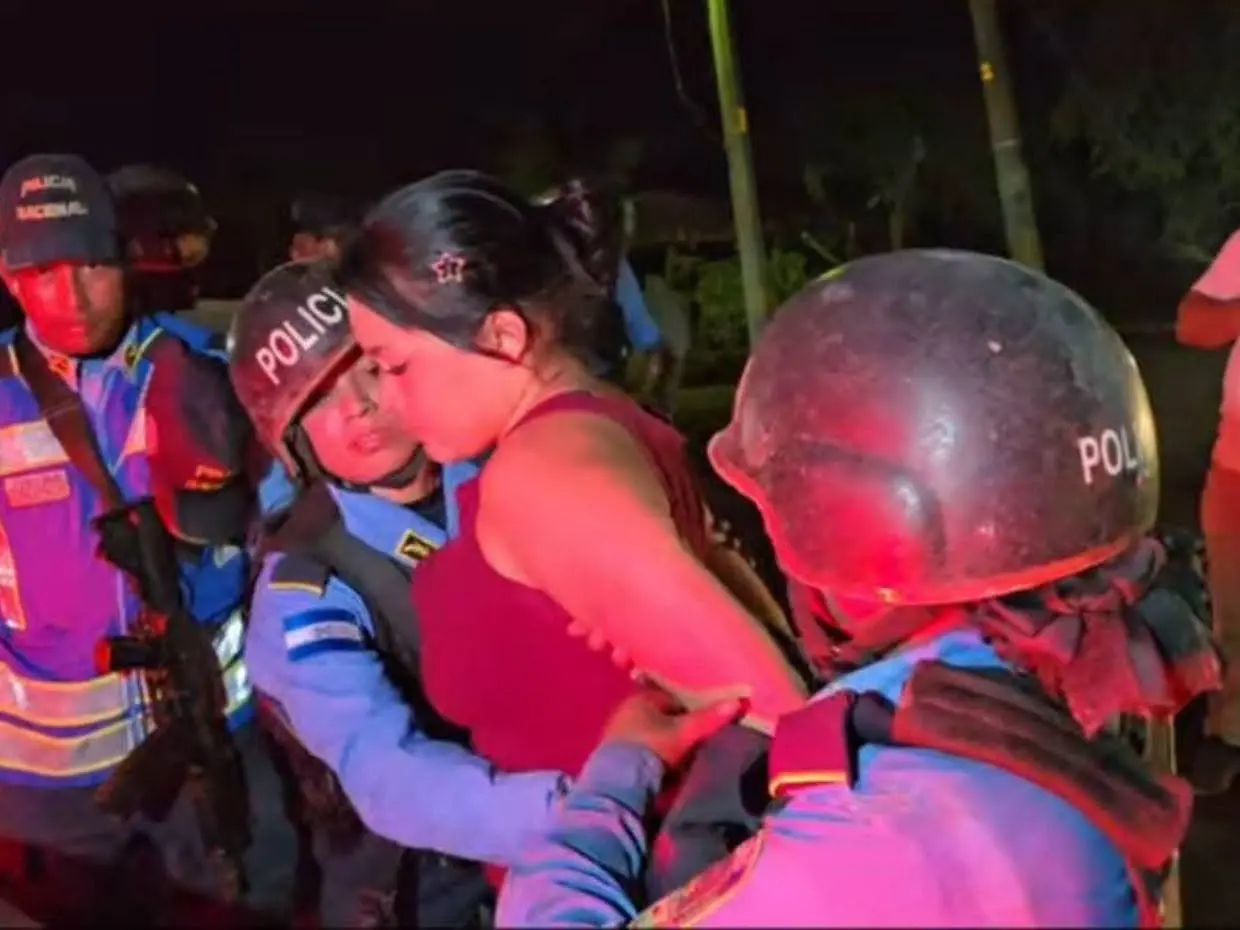 mujer detenida