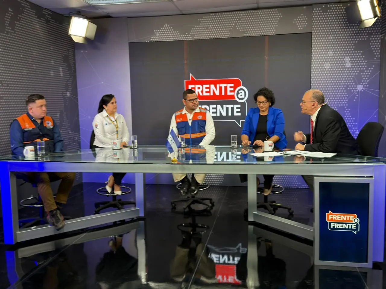 Invitados Frente a Frente