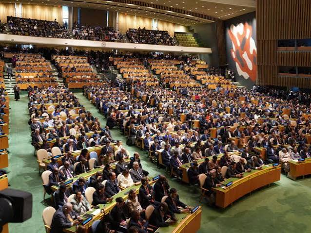 personas asamblea