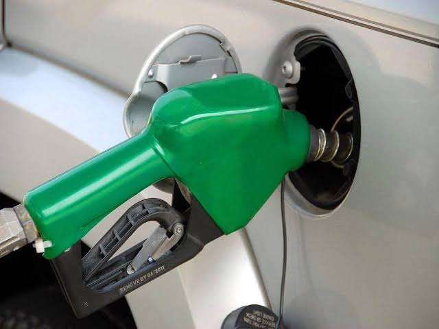 bomba combustible