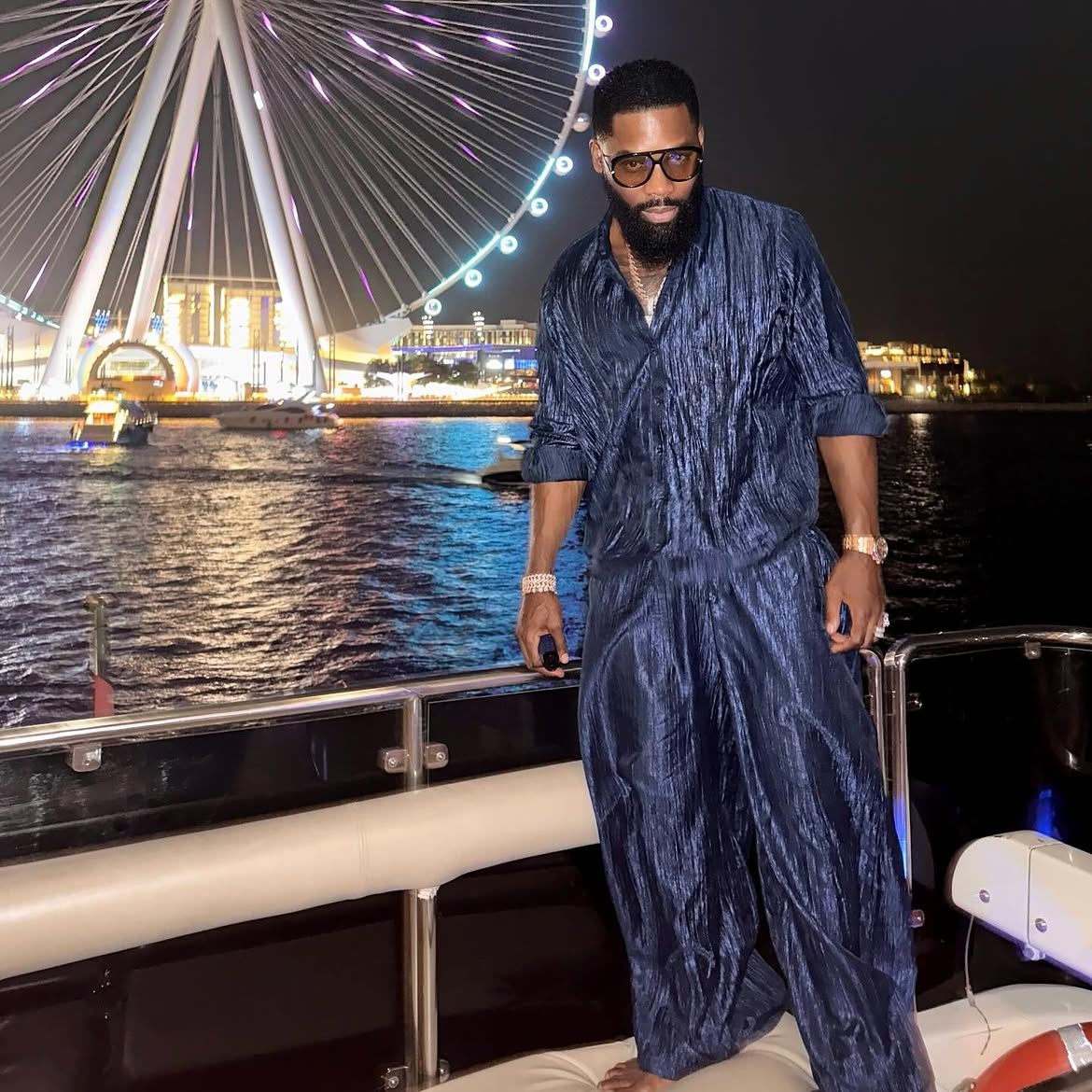 influencer británico-nigeriano Igho 'Tiny' Ubiribo, de 43 años, que muere tras cirugía 