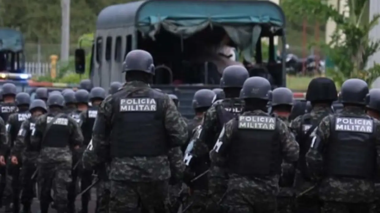 Policías militares