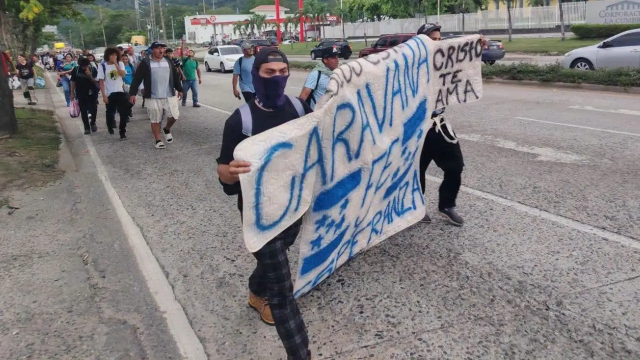 Sale nueva caravana migrante; embajada de EE.UU. dice que la frontera ‘está cerrada’ Imagen de Sale nueva caravana migrante; embajada de EE.UU. dice que la frontera ‘está cerrada’